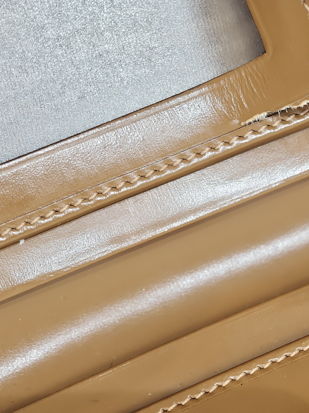 Salvatore Ferragamo Gancini Long Bi-Fold Wallet - Picture 9 of 9